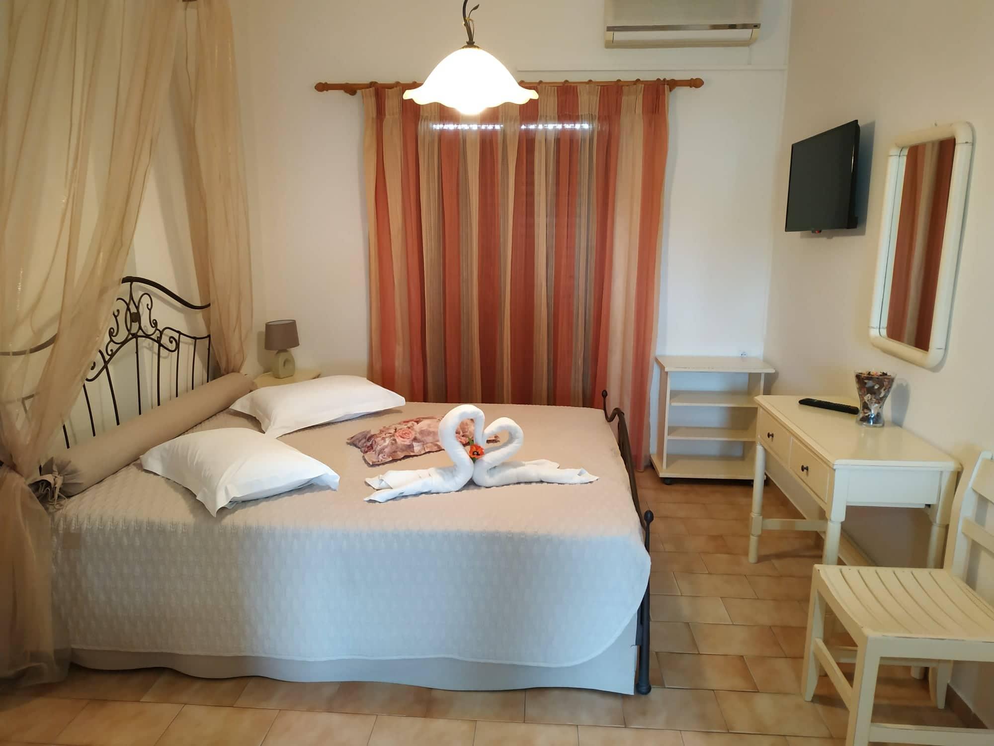 Eleni'S Garden & Castello Suites Alykanas  Dış mekan fotoğraf