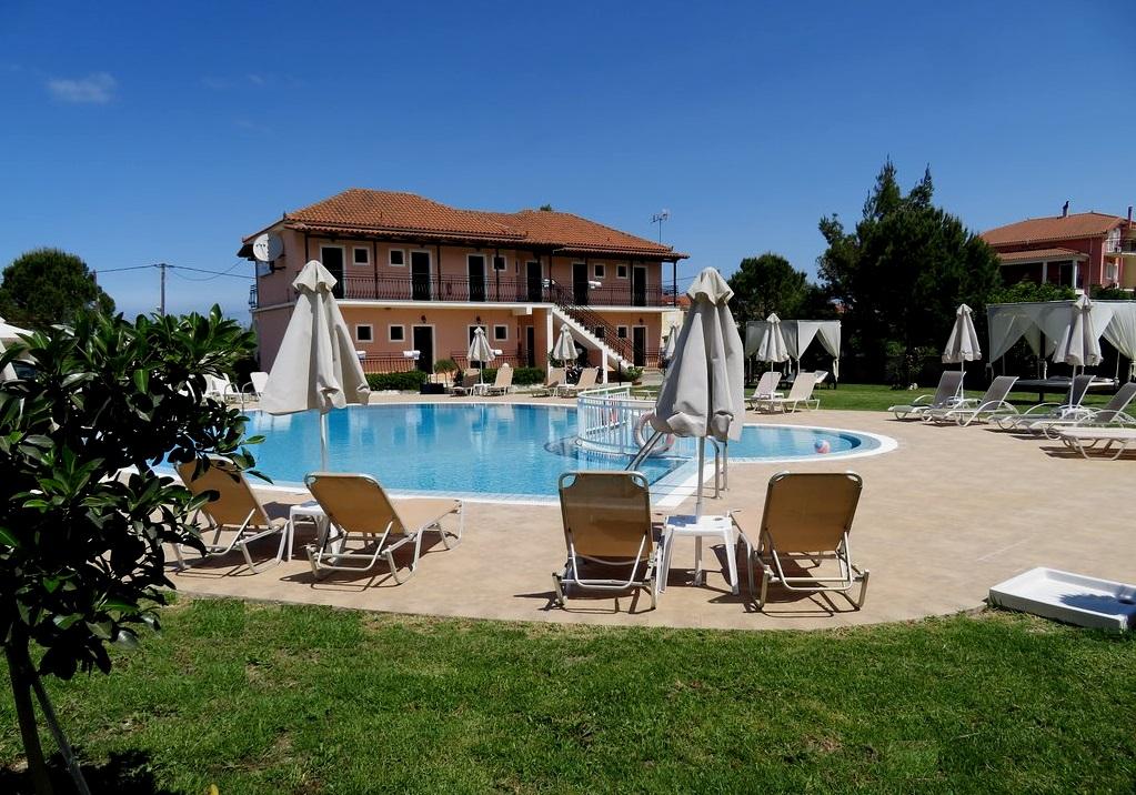 Eleni'S Garden & Castello Suites Alykanas  Dış mekan fotoğraf