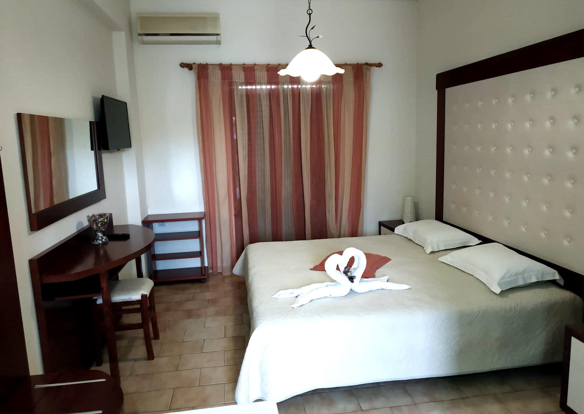 Eleni'S Garden & Castello Suites Alykanas  Dış mekan fotoğraf