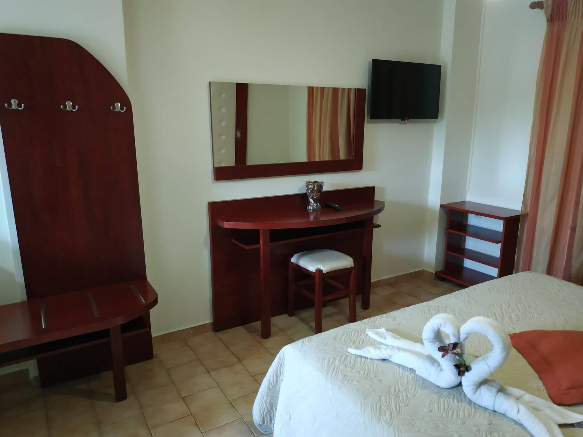 Eleni'S Garden & Castello Suites Alykanas  Dış mekan fotoğraf