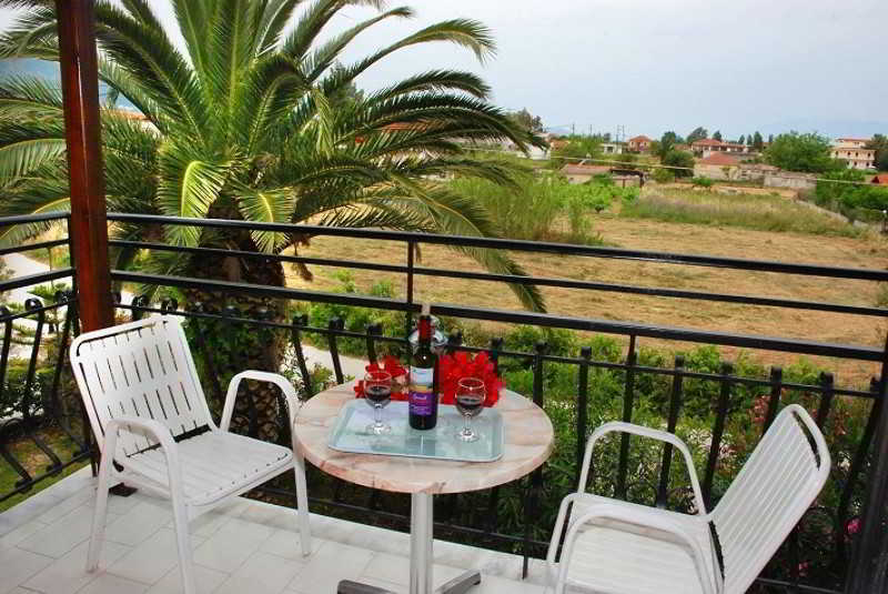 Eleni'S Garden & Castello Suites Alykanas  Dış mekan fotoğraf