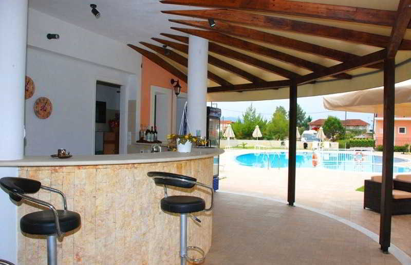 Eleni'S Garden & Castello Suites Alykanas  Dış mekan fotoğraf