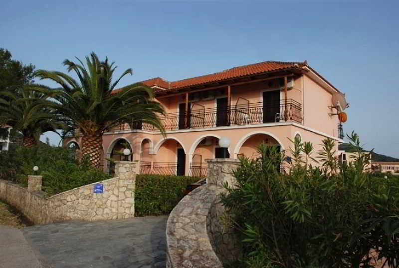 Eleni'S Garden & Castello Suites Alykanas  Dış mekan fotoğraf